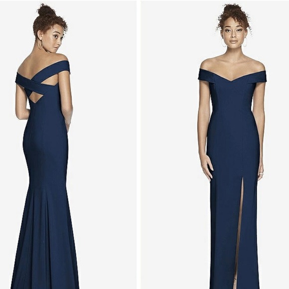 Off the shoulder evening gown - Picture 1 of 3